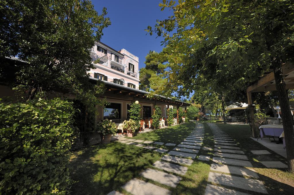 Park Hotel Villa Maria Сан Менайо Екстериор снимка