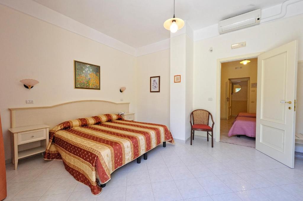 Park Hotel Villa Maria Сан Менайо Стая снимка